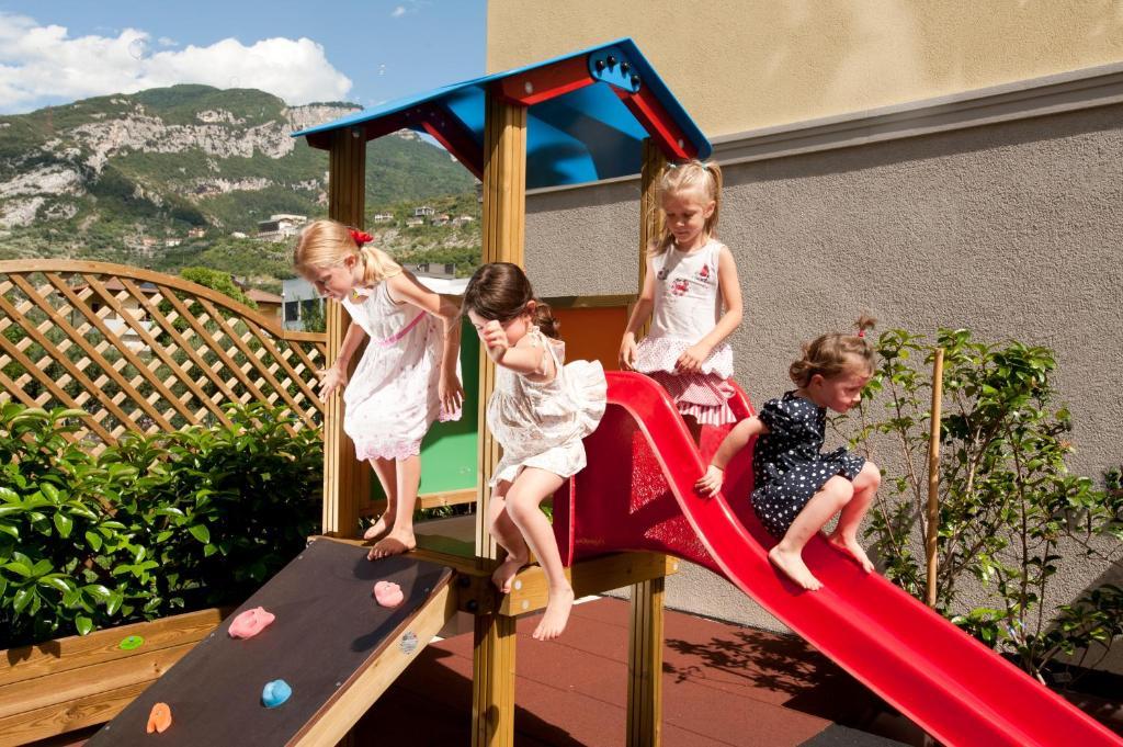 Residence Maroadi Torbole Sul Garda Exterior foto